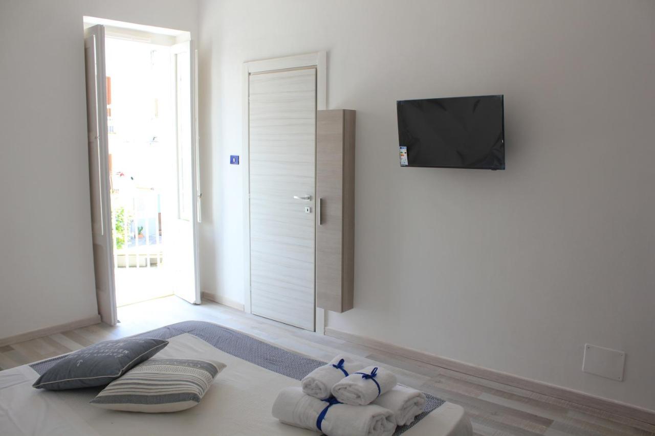Bed and Breakfast In Piazzetta Gaeta Esterno foto